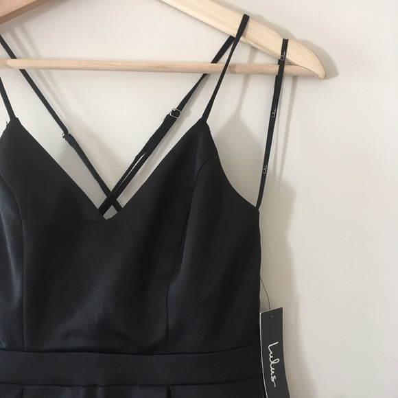 CLOSET CLEAR OUT SALE - NWT Lulu’s black satin cocktail dress - Picture 3 of 11